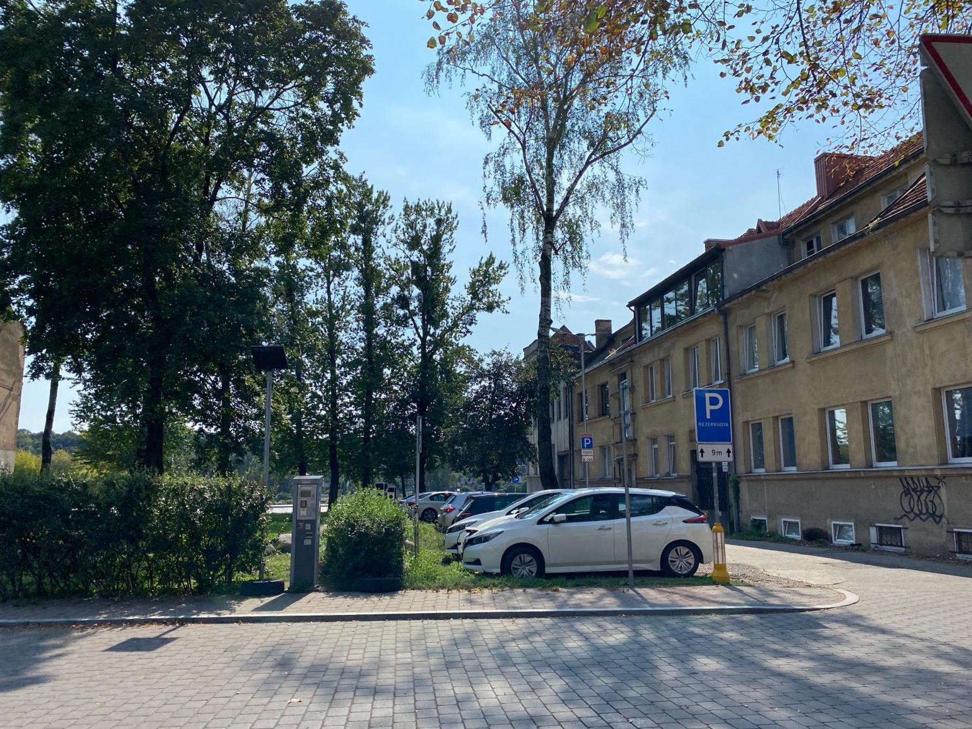 Spacious Old Town Apt, 3 Private Rooms, Sleeps 5-6 Kaunas Exterior foto
